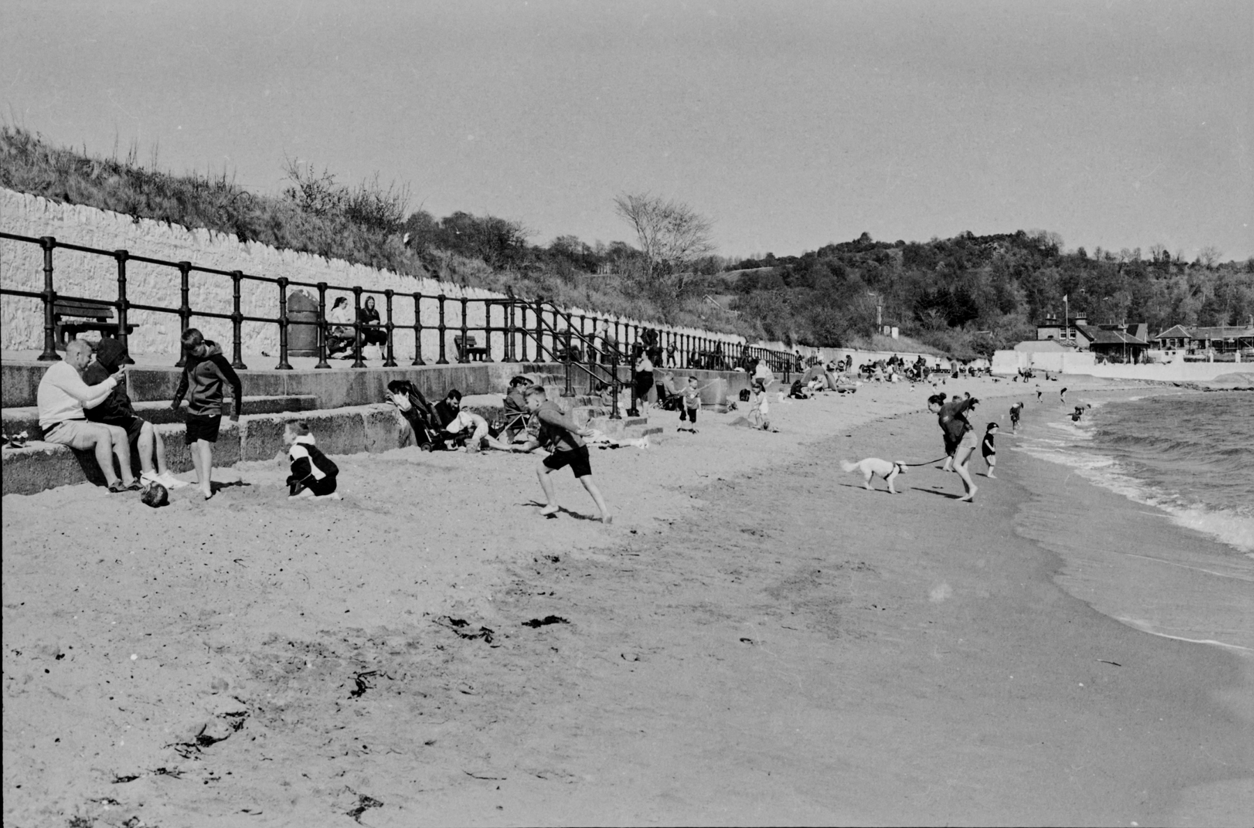 People on the beach at Burntisland
